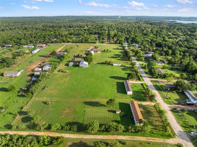 277 Plum ST, Bastrop, TX 78602