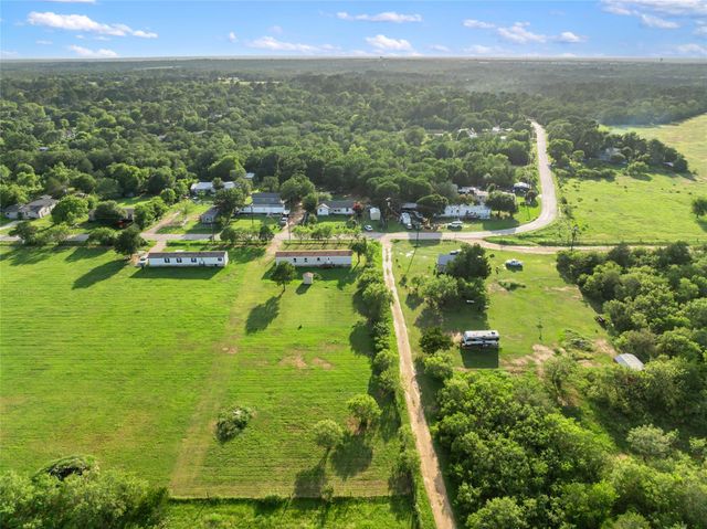 277 Plum ST, Bastrop, TX 78602