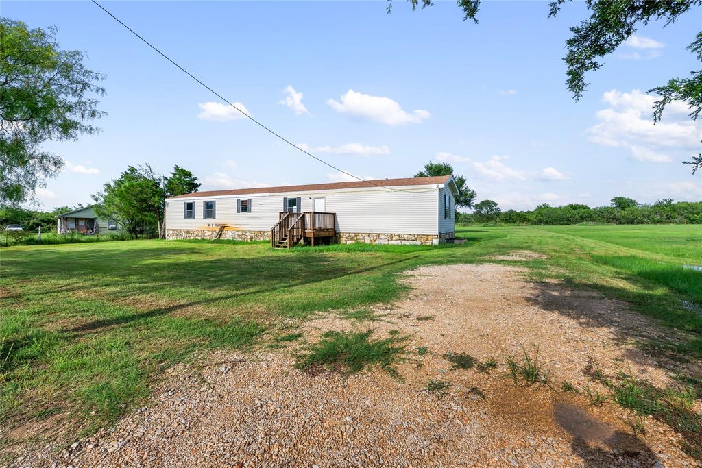 277 Plum ST, Bastrop, TX 78602