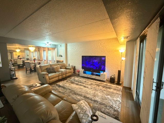 1424 Woodbridge Road 2A, Joliet, IL 60436