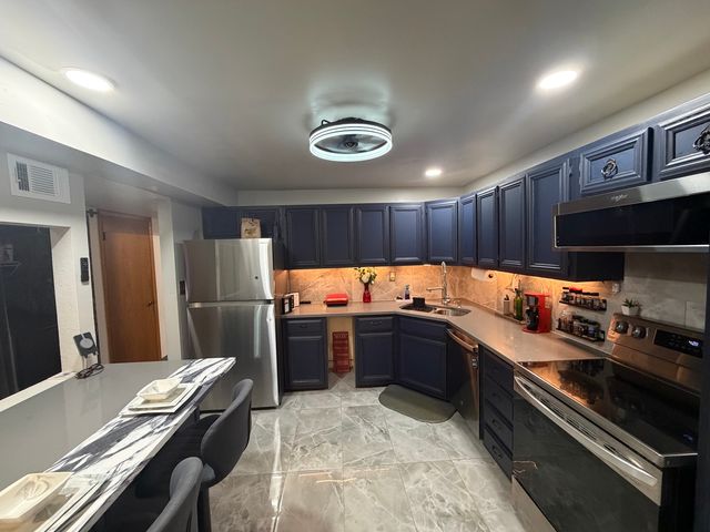 1424 Woodbridge Road 2A, Joliet, IL 60436