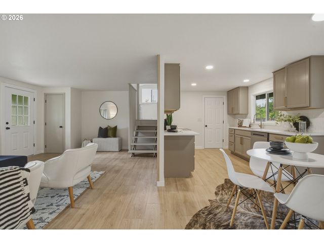 3455 POTTER St, Eugene, OR 97405