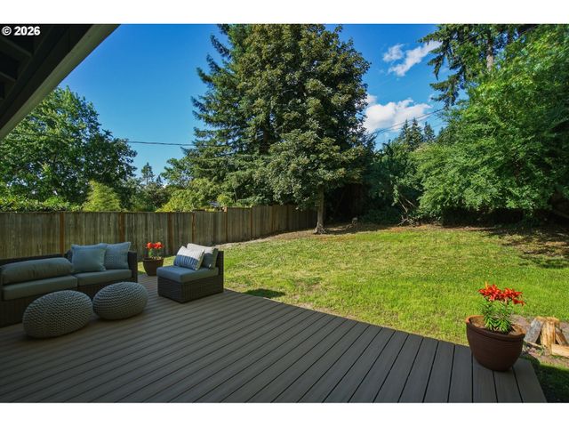 3455 POTTER St, Eugene, OR 97405