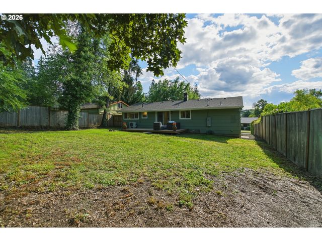 3455 POTTER St, Eugene, OR 97405