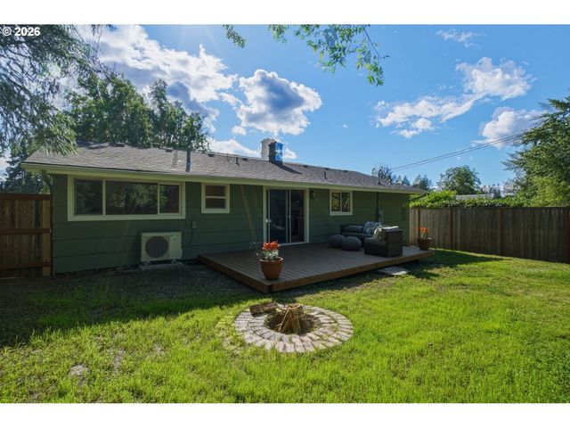 3455 POTTER St, Eugene, OR 97405