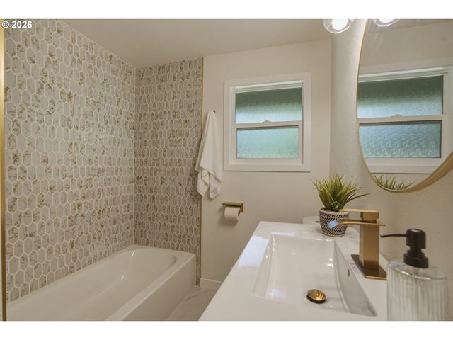 3455 POTTER St, Eugene, OR 97405
