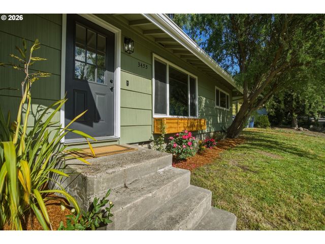 3455 POTTER St, Eugene, OR 97405
