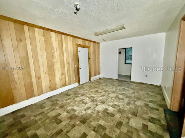 3980 Walterboro Hwy, Varnville, SC 29944