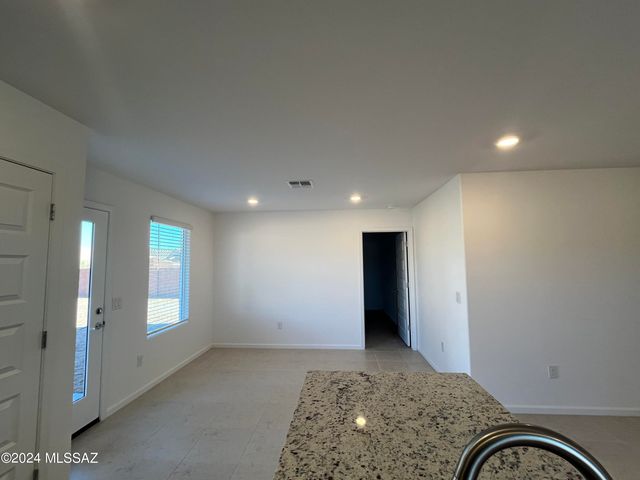 8341 S Clara Roberts Way, Vail, AZ 85641