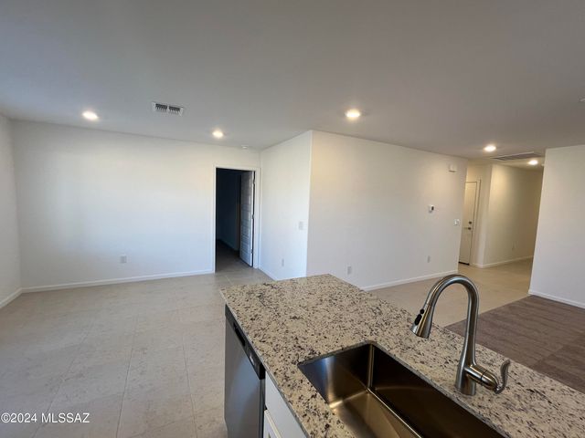 8341 S Clara Roberts Way, Vail, AZ 85641