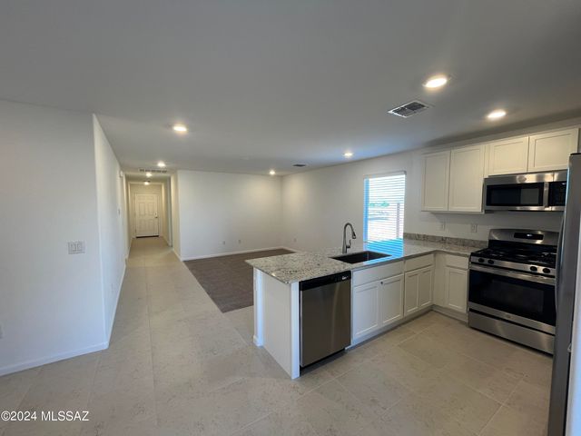 8341 S Clara Roberts Way, Vail, AZ 85641