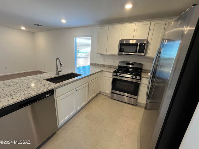 8341 S Clara Roberts Way, Vail, AZ 85641