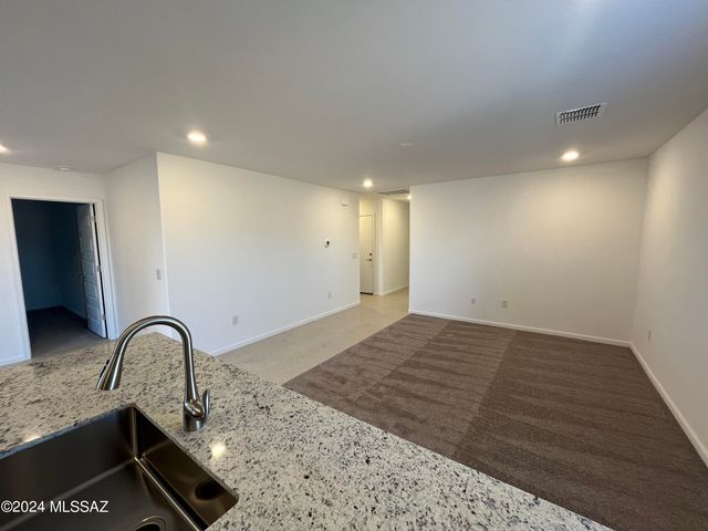 8341 S Clara Roberts Way, Vail, AZ 85641