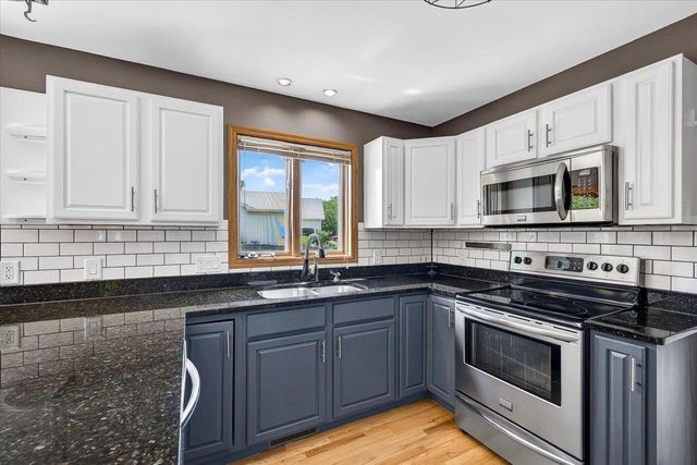 7129 Countrywood Lane, Madison, WI 53719