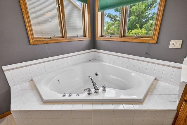 7129 Countrywood Lane, Madison, WI 53719