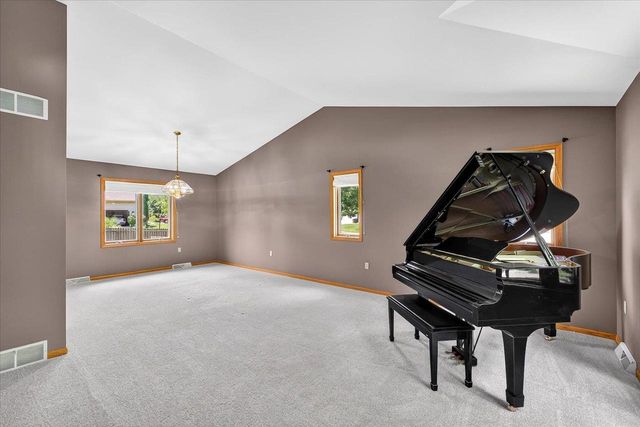 7129 Countrywood Lane, Madison, WI 53719