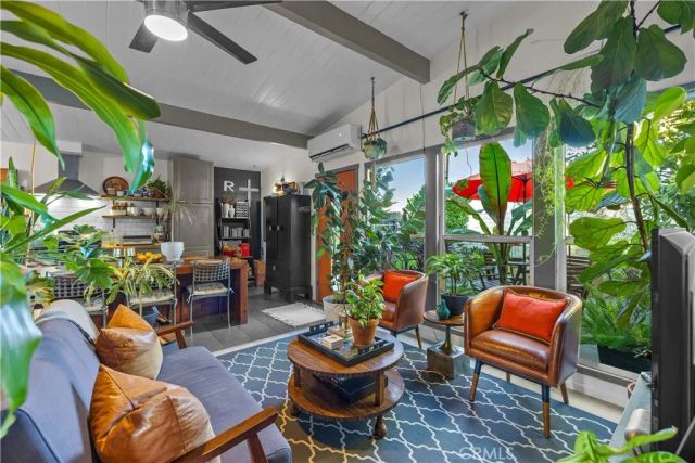 5657 Glenfinnan, Azusa, CA 91702