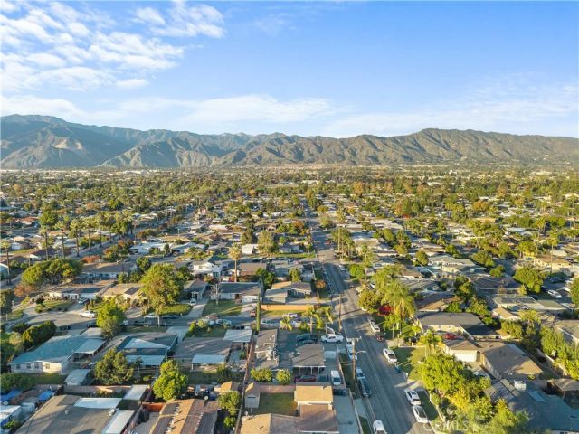 5657 Glenfinnan, Azusa, CA 91702