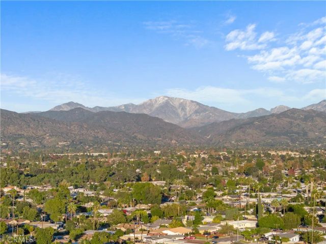 5657 Glenfinnan, Azusa, CA 91702