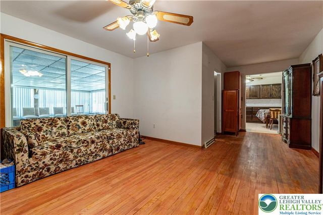 4441 Nicholas Street, Bethlehem Twp, PA 18045