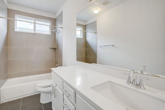 5915 Swayden LN, Austin, TX 78745