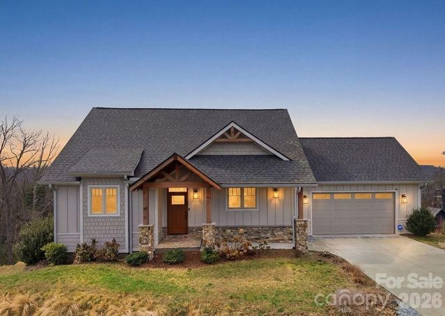 68 Curtain Bluff, Hendersonville, NC 28791