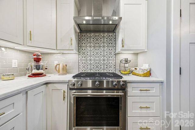 68 Curtain Bluff, Hendersonville, NC 28791