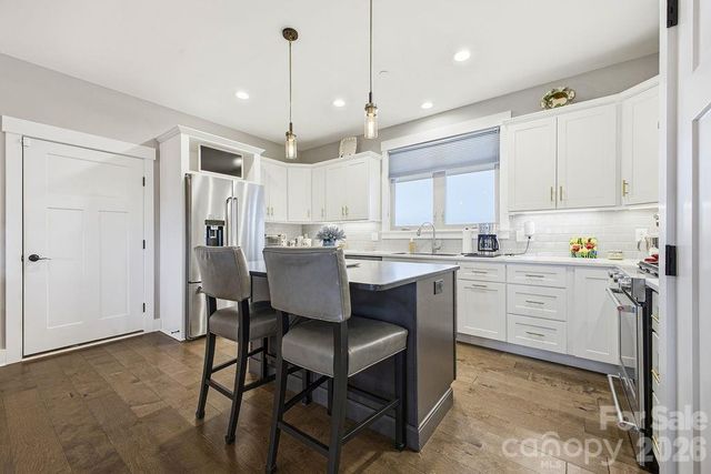 68 Curtain Bluff, Hendersonville, NC 28791