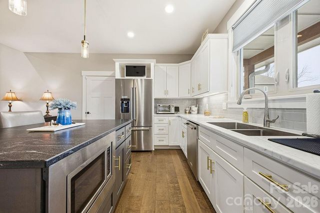 68 Curtain Bluff, Hendersonville, NC 28791