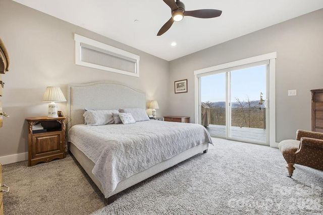 68 Curtain Bluff, Hendersonville, NC 28791