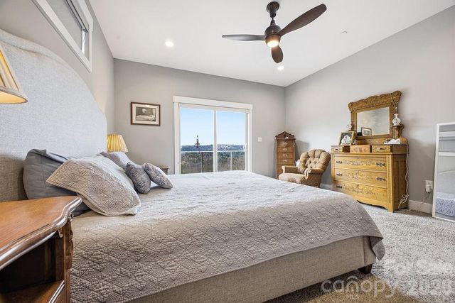 68 Curtain Bluff, Hendersonville, NC 28791