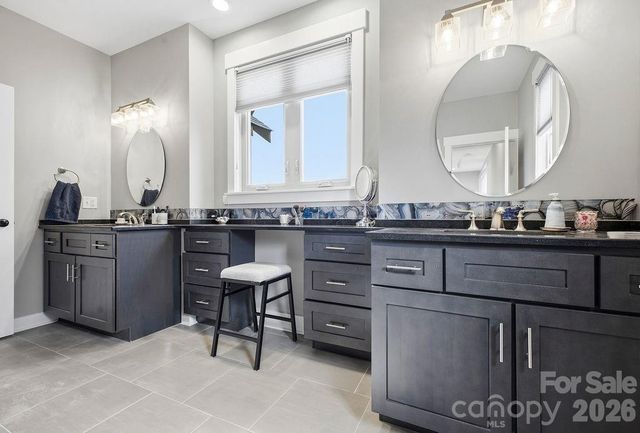 68 Curtain Bluff, Hendersonville, NC 28791