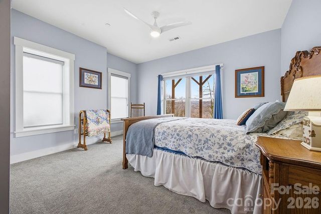 68 Curtain Bluff, Hendersonville, NC 28791