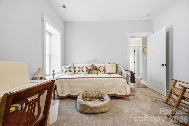 68 Curtain Bluff, Hendersonville, NC 28791