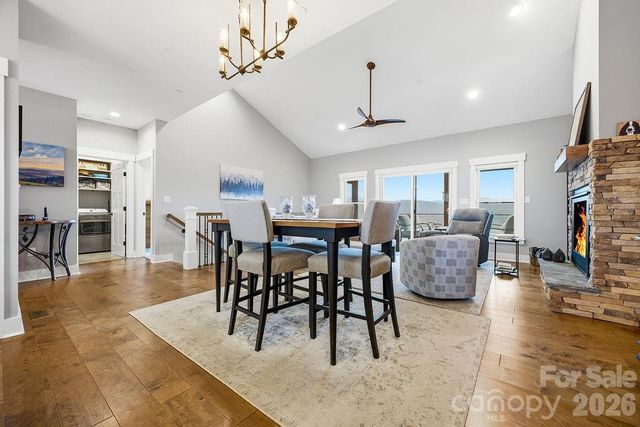 68 Curtain Bluff, Hendersonville, NC 28791