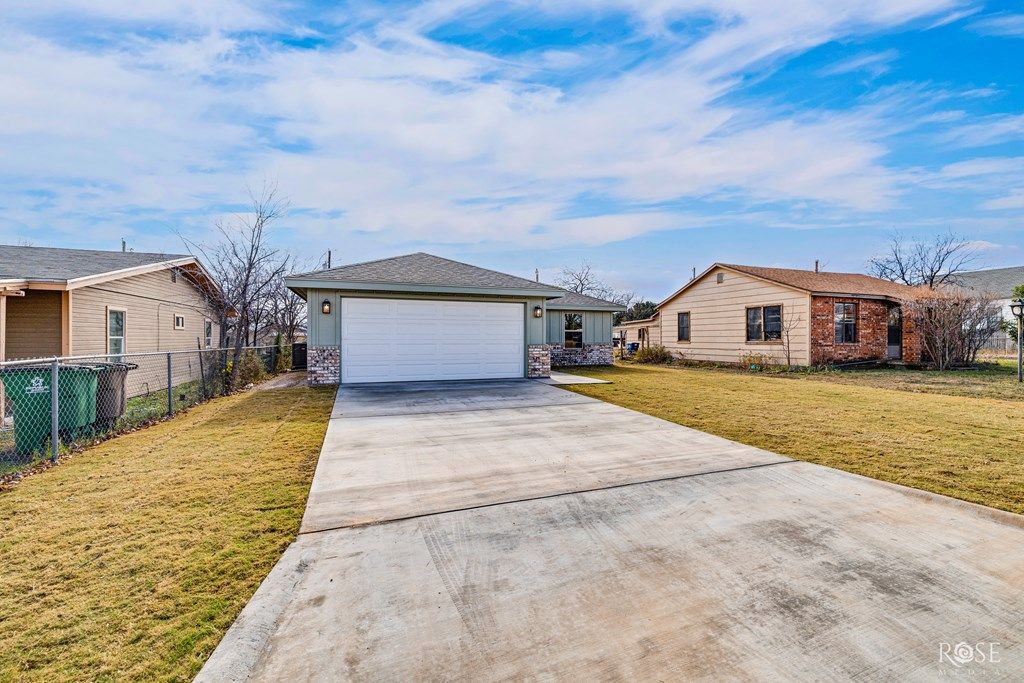 Image 2 of property listing at 2825 N Abilene St, San Angelo, TX 76901