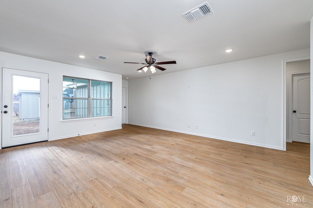 Image 9 of property listing at 2825 N Abilene St, San Angelo, TX 76901