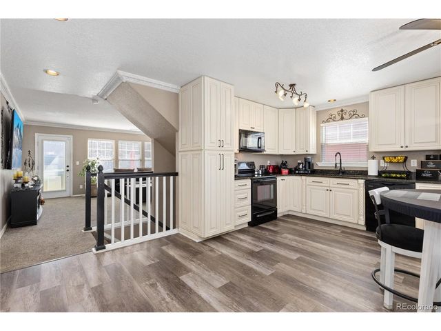 10818 Dayton Way, Commerce City, CO 80640