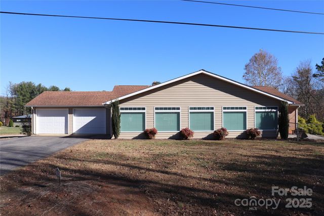 3041 Heffner Place, Hudson, NC 28638