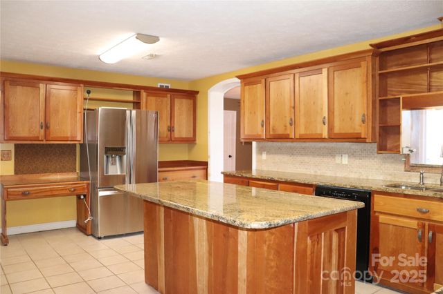 3041 Heffner Place, Hudson, NC 28638