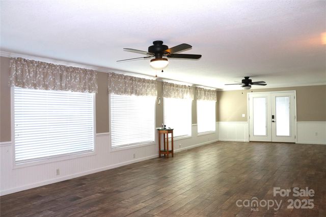 3041 Heffner Place, Hudson, NC 28638