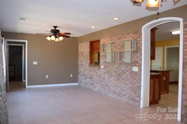 3041 Heffner Place, Hudson, NC 28638