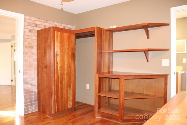 3041 Heffner Place, Hudson, NC 28638