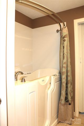 3041 Heffner Place, Hudson, NC 28638