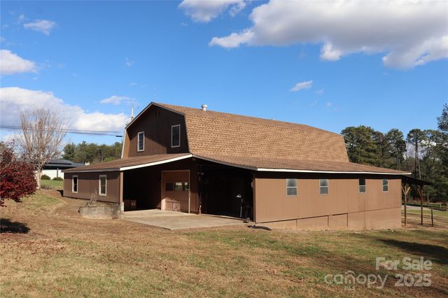 3041 Heffner Place, Hudson, NC 28638