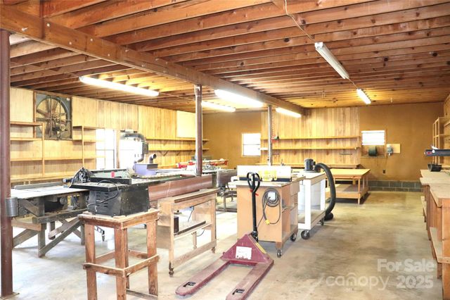 3041 Heffner Place, Hudson, NC 28638