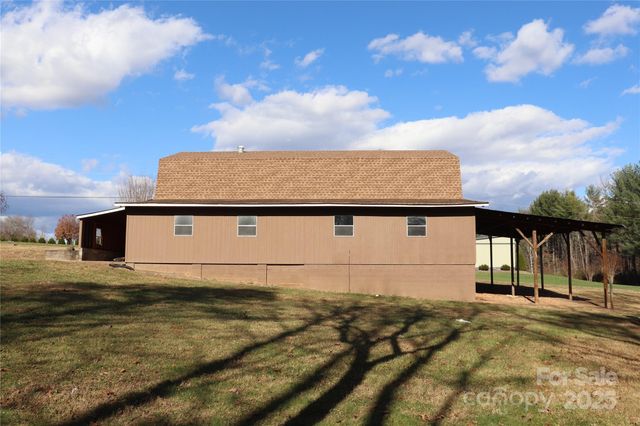 3041 Heffner Place, Hudson, NC 28638