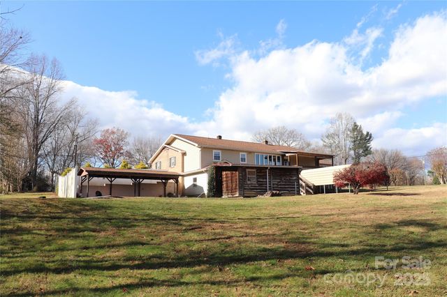 3041 Heffner Place, Hudson, NC 28638