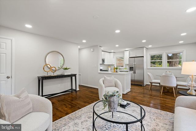 2711 GROVETON ST, Alexandria, VA 22306