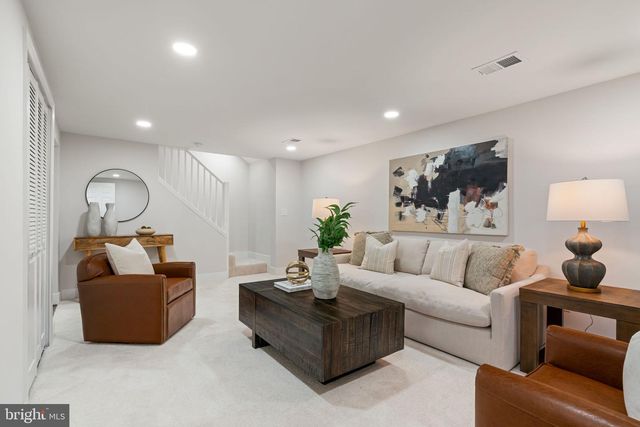 2711 GROVETON ST, Alexandria, VA 22306